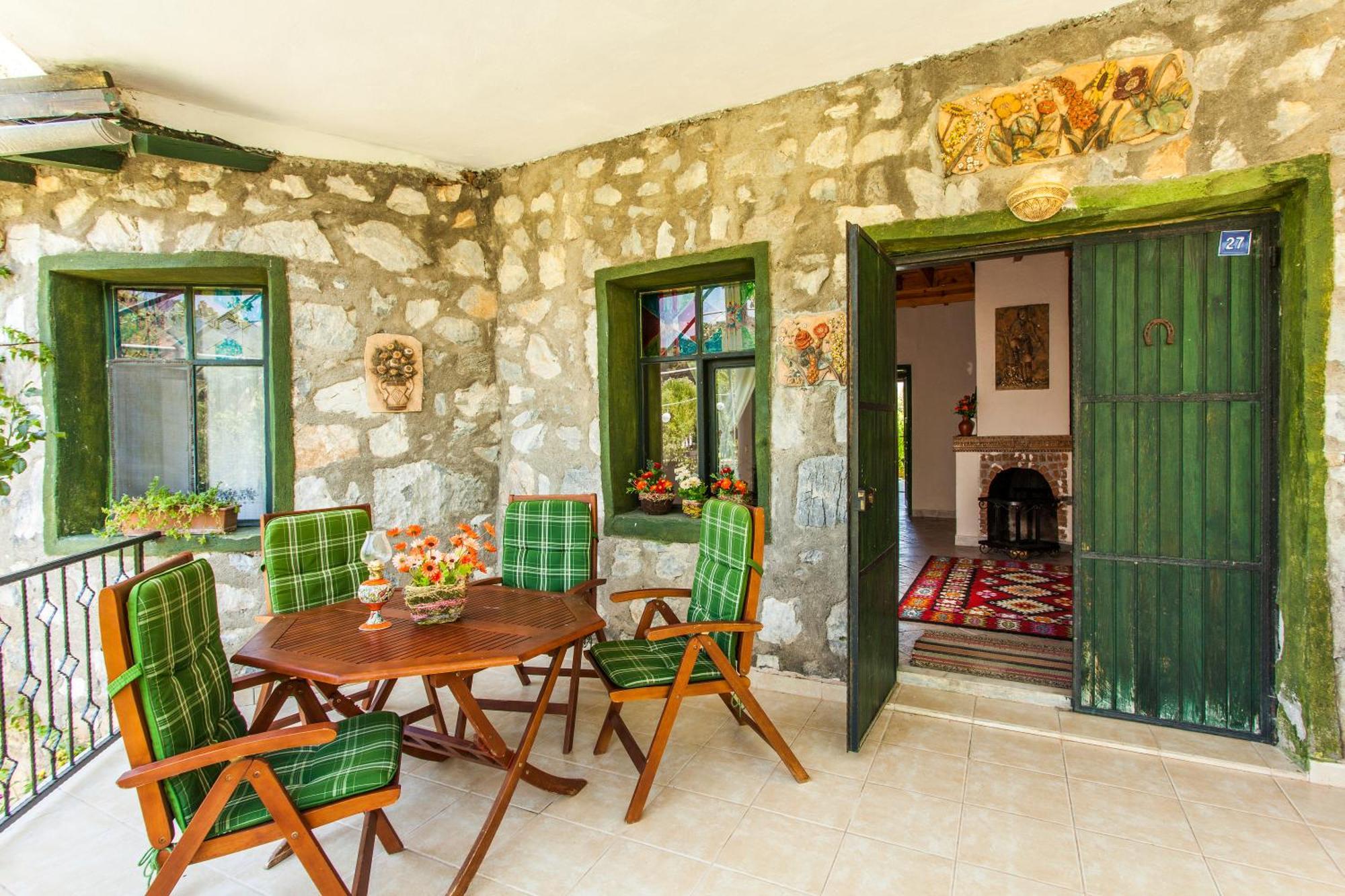 Otantik Tas Ev Acomodação com café da manhã Dalaman Exterior foto