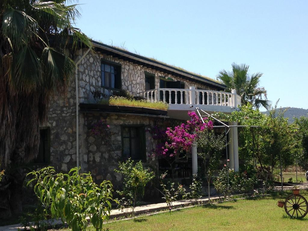 Otantik Tas Ev Acomodação com café da manhã Dalaman Exterior foto