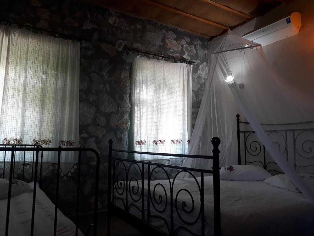 Otantik Tas Ev Acomodação com café da manhã Dalaman Exterior foto